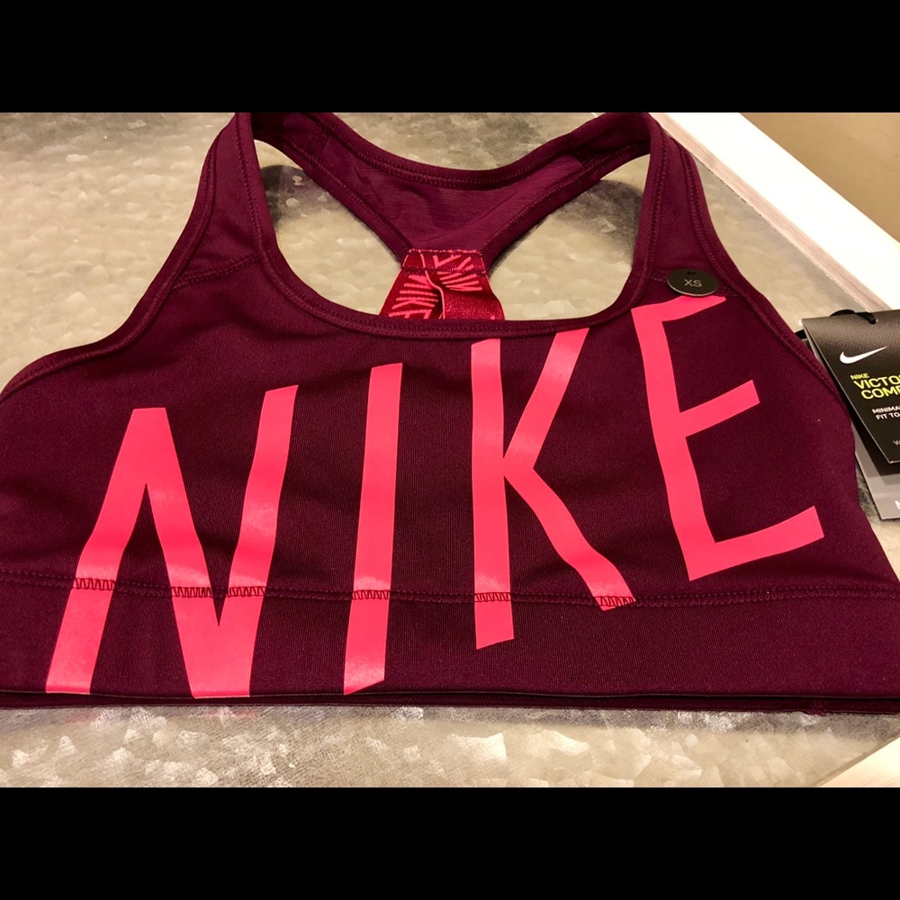 NWT Nike “Victory” Medium Support Sports Bra- XS